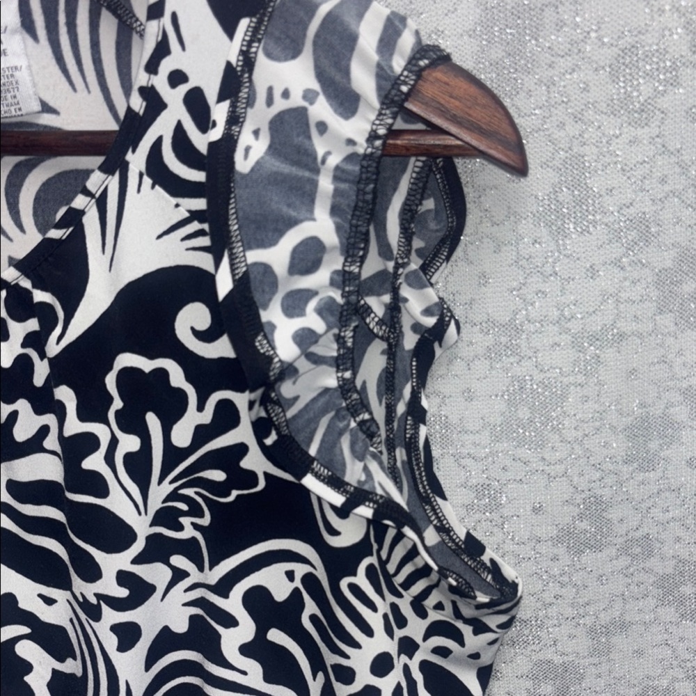 Worthington Black and White Flutter Sleeve Blouse - Picture 4 of 6